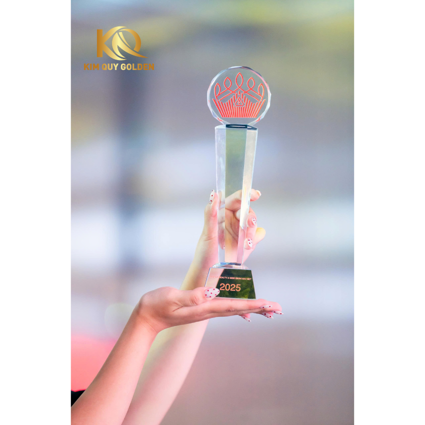 Cúp Pha Lê Nguyên Khối Cao Cấp KQ18